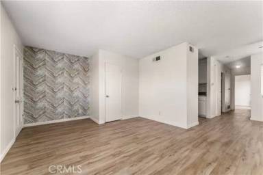 Main picture of 8115 Woolburn Dr