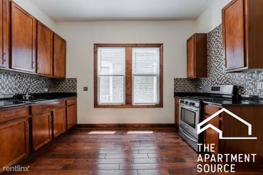 Main picture of 1458 N Ashland Ave