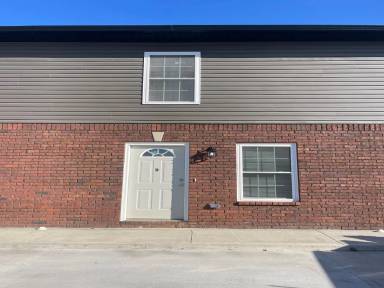 Main picture of 206 Honeysuckle Ln