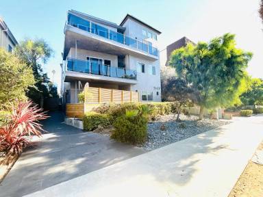 Main picture of 947 4th St