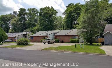 Main picture of 3902 SW 30th Ter