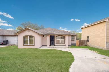 Main picture of 2722 Wade St