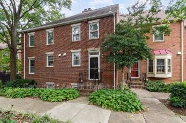 Main picture of 449 Old Town Ct