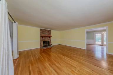 Main picture of 114 Evergreen Way