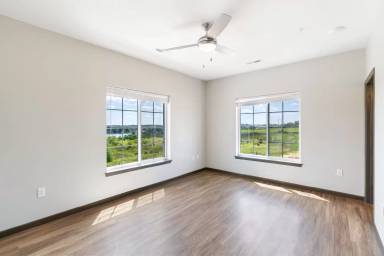 Main picture of 2873 Spring Rose Cir