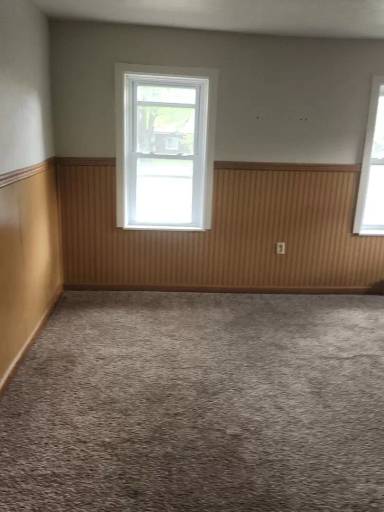 Main picture of 2889 Mercer Rd