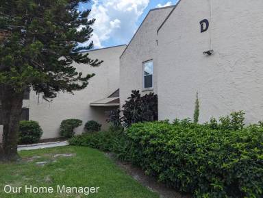 Main picture of Deland Oaks Condominiums