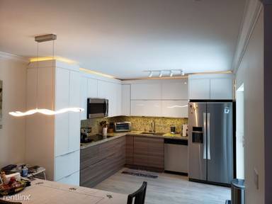 Main picture of 2577 Garden Ct