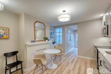 Main picture of 344 Lamont Pl