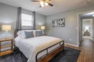 Main picture of 8327 Lowell Ave