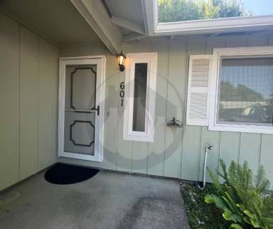 Main picture of 601 32nd Ave SE