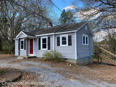 Main picture of 418 Circle Dr W