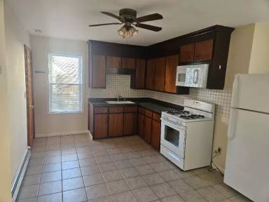 Main picture of 60 Cottage St