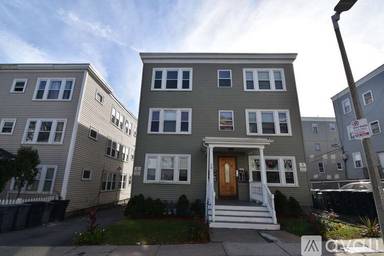 Main picture of 50 Lyon St
