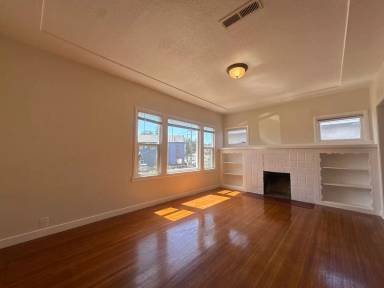 Main picture of 5440 Trask St