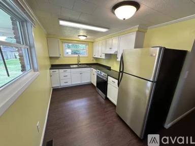 Main picture of 108 W North Grand Ave