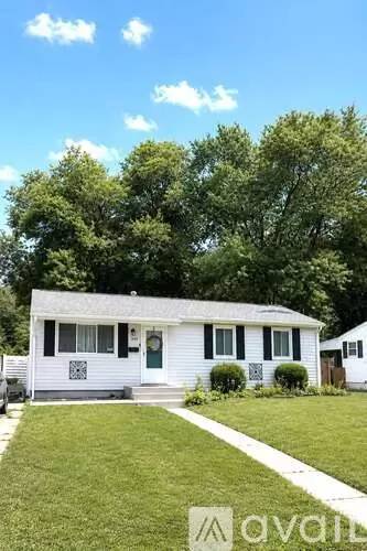 Main picture of 241 Sycamore Rd