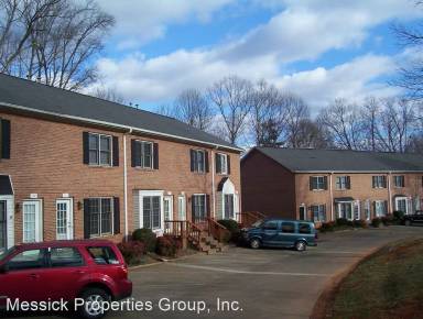 Main picture of 1429 King Charles Dr