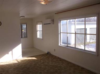 Main picture of 439 Pig Aly