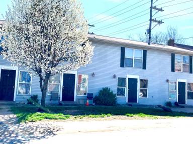 Main picture of 1425 S Walnut St