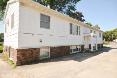 Main picture of 4024 18th Ave NW