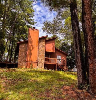 Main picture of 5592 Nix Rd