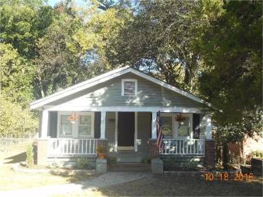 Main picture of 221 W Washington St