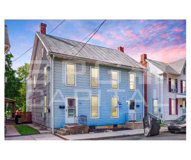 Main picture of 335 E Orange St