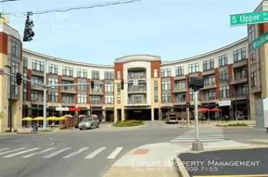 Main picture of Center Court Condos