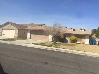 Main picture of 5812 La Jolla Way