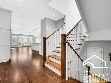 Main picture of 1434 W Altgeld St