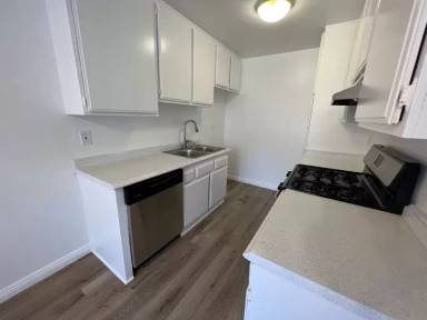 Main picture of Newport Villa Apartments