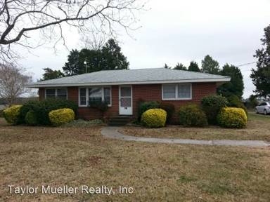 Main picture of 904 Body Rd