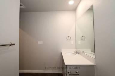 Main picture of 308 Lowes Blvd