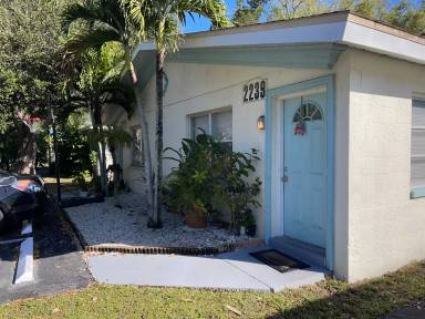 Main picture of 2241 Euclid Ave