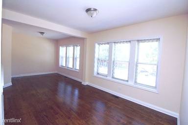 Main picture of 4715 W Cornelia Ave