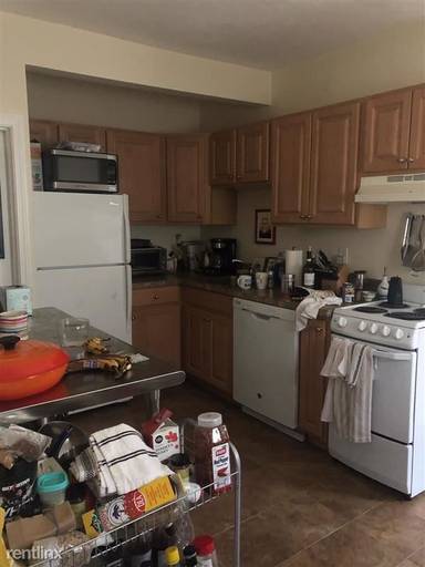 Main picture of 213 Beacon St