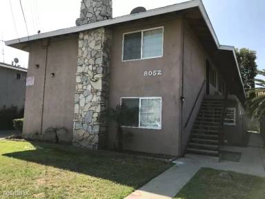 Main picture of 8052 Whitaker St