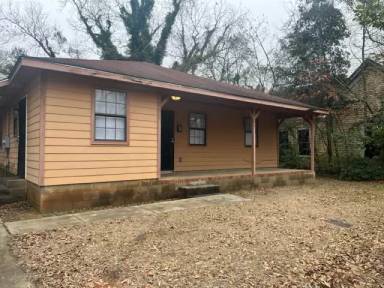 Main picture of 261 Balkcom Ave