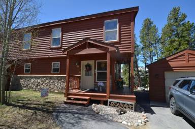 Main picture of 92 Monarch Dr