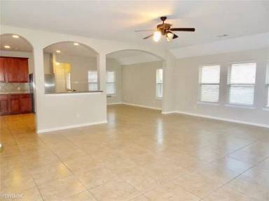 Main picture of 171 Hawkhurst Cir