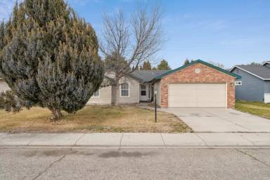 Main picture of 13402 W Persimmon St