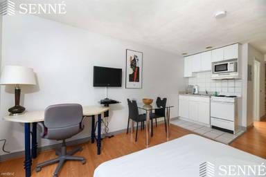 Main picture of 364 Harvard St