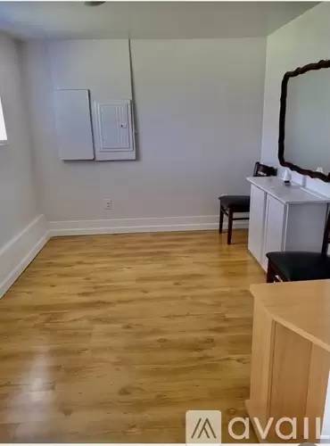 Main picture of 60 Park Manor Dr
