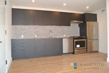 Main picture of 81 S 6th St