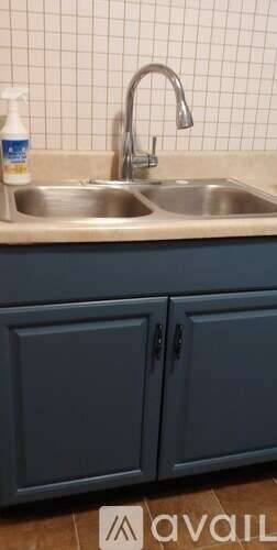 Main picture of 3325 Clinton Ave