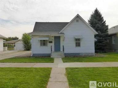 Main picture of 716 18th Ave S