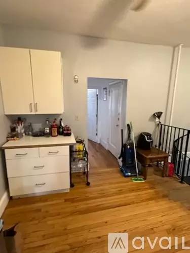 Main picture of 1489 Beacon St