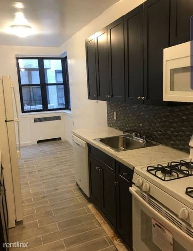 Main picture of 8315 Lefferts Blvd