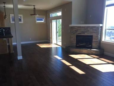 Main picture of 626 NW Compass Ln